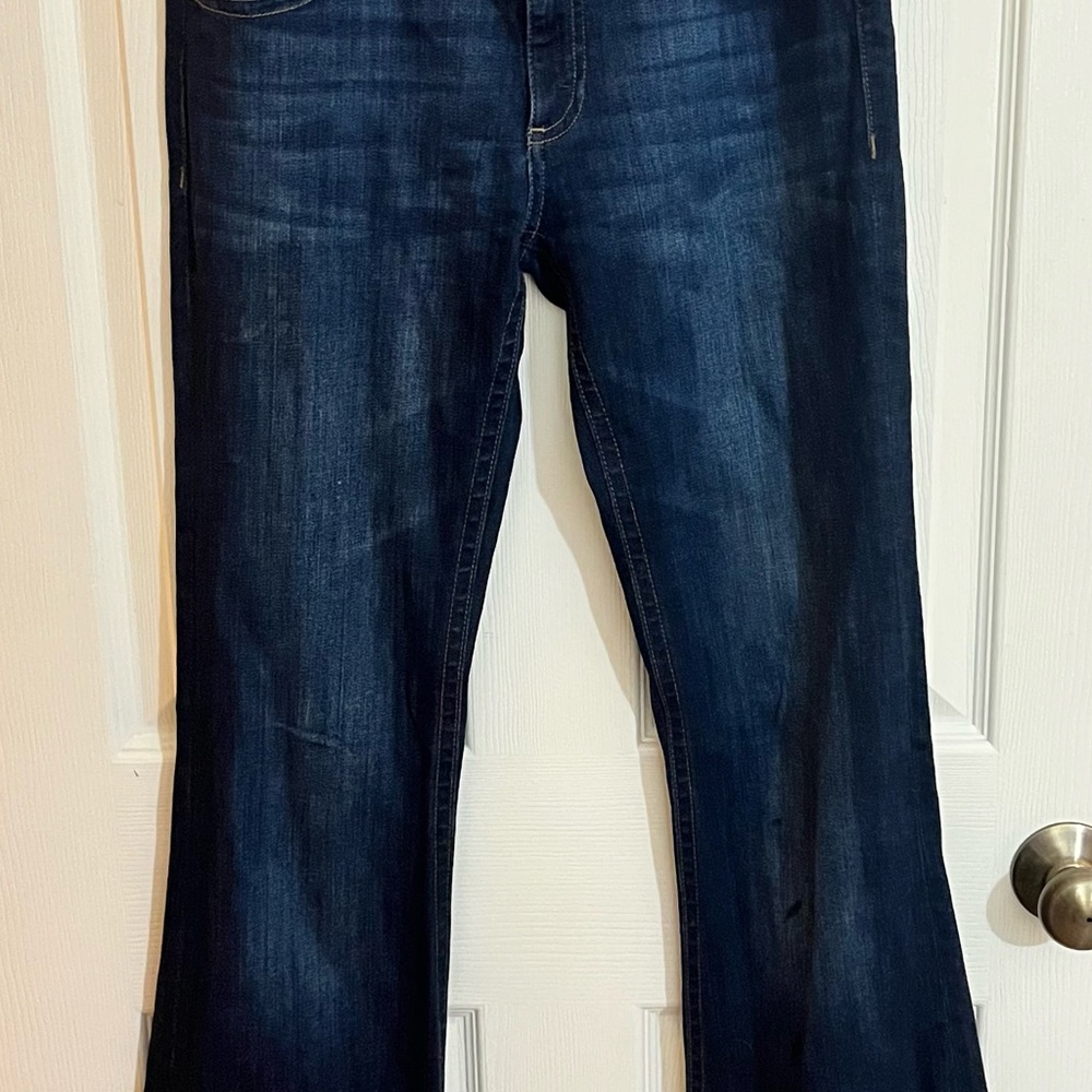 DL1961 Joy Flare in Pulse (dark denim). - Picture 4 of 6